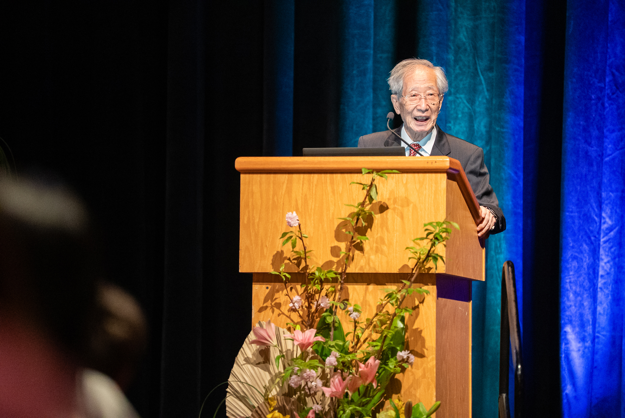 講演する甘利俊一博士